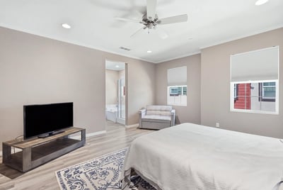 22077 Barrington Way, SANTA CLARITA, CA