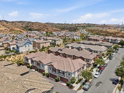 22077 Barrington Way, SANTA CLARITA, CA