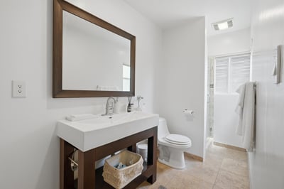 10335 Orton Ave., Los Angeles, CA