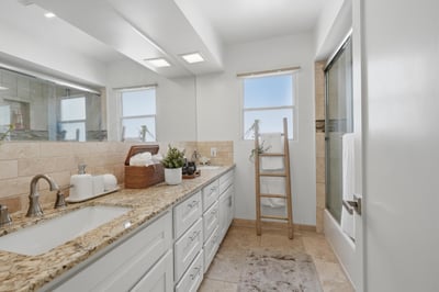 10335 Orton Ave., Los Angeles, CA
