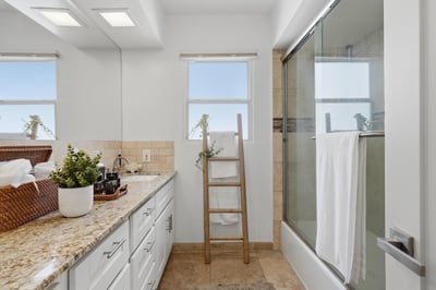 10335 Orton Ave., Los Angeles, CA