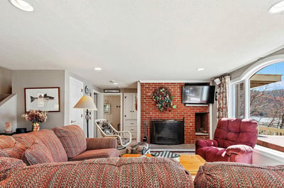 32 Highland Avenue, Newbury, NH