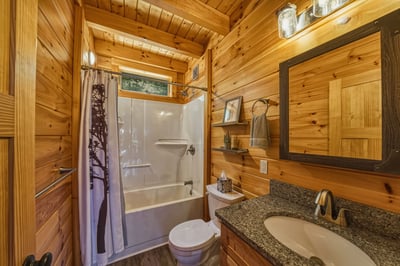 201 Rollins Rd, Newbury, NH