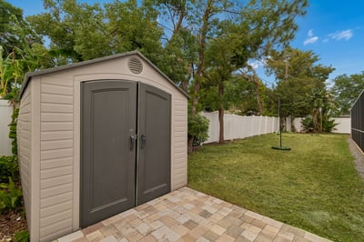 10916 Carrollwood Dr, Tampa, FL