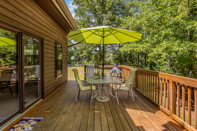 600 Winding Creek Dr, Carthage, NC