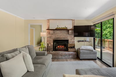 600 Winding Creek Dr, Carthage, NC