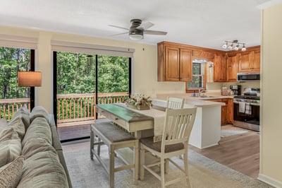 600 Winding Creek Dr, Carthage, NC