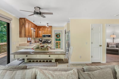 600 Winding Creek Dr, Carthage, NC