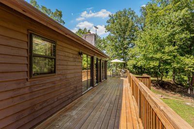 600 Winding Creek Dr, Carthage, NC