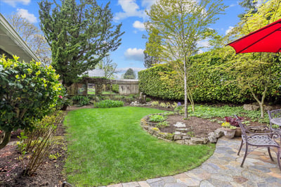 16010 SE 5th St, Bellevue, WA