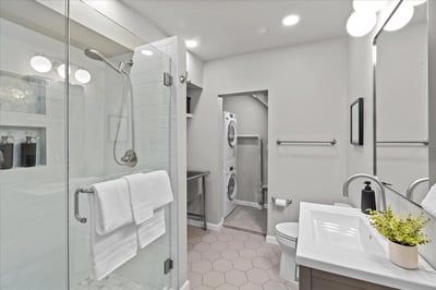 16813 NE 33rd St, Bellevue, WA