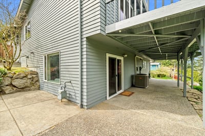 16813 NE 33rd St, Bellevue, WA