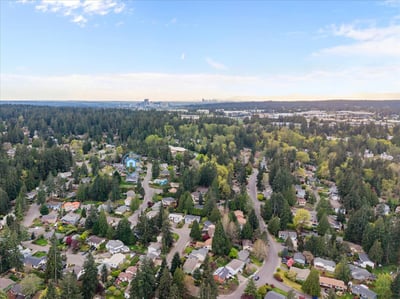 16813 NE 33rd St, Bellevue, WA