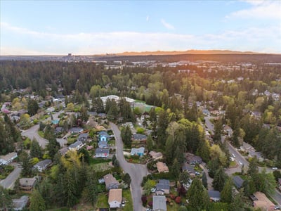 16813 NE 33rd St, Bellevue, WA