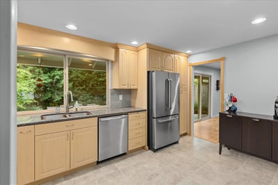 17013 NE 18th St, Bellevue, WA