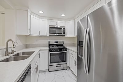 24143 Del Monte Drive, #284, Valencia, CA