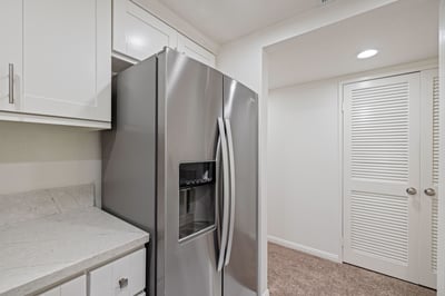 24143 Del Monte Drive, #284, Valencia, CA