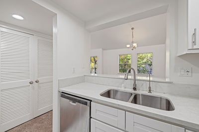 24143 Del Monte Drive, #284, Valencia, CA