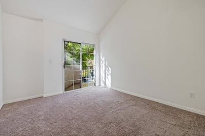 24143 Del Monte Drive, #284, Valencia, CA