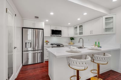 2 Windjammer Ct, Long Beach, CA