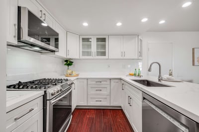 2 Windjammer Ct, Long Beach, CA