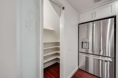 2 Windjammer Ct, Long Beach, CA