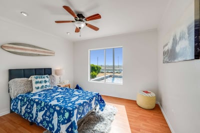 2 Windjammer Ct, Long Beach, CA