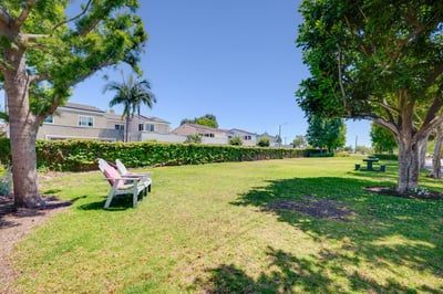 2 Windjammer Ct, Long Beach, CA