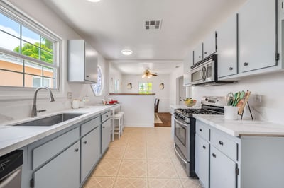 2549 Bomberry St, Lakewood, CA