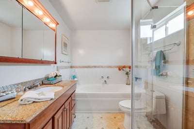 2549 Bomberry St, Lakewood, CA