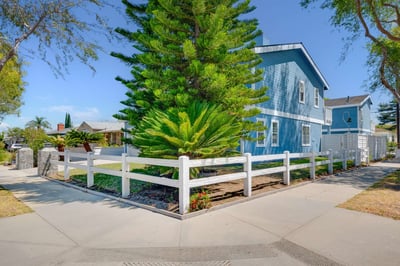3304 Lewis Ave, Signal Hill, CA