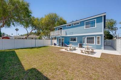 3304 Lewis Ave, Signal Hill, CA