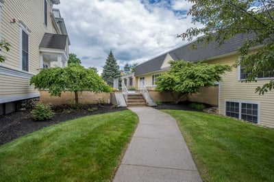 48 Phillips Rd, #12, Holden, MA