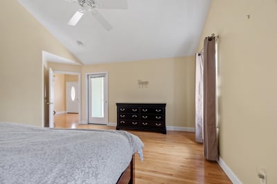20 Victoria Dr, Leicester, MA