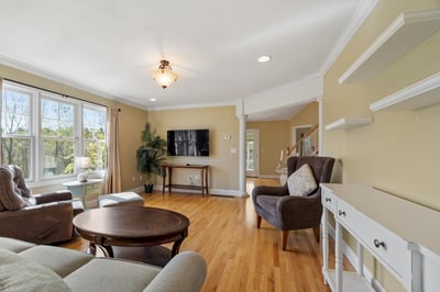20 Victoria Dr, Leicester, MA