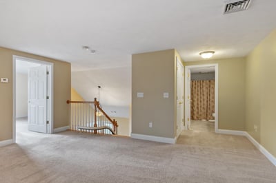 20 Victoria Dr, Leicester, MA