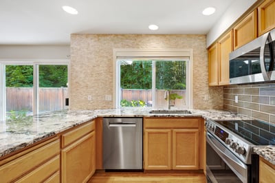 7115 NE 167th St, Kenmore, WA