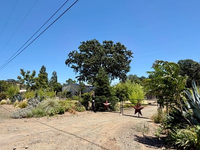 SIDE YARD ENTRANCE