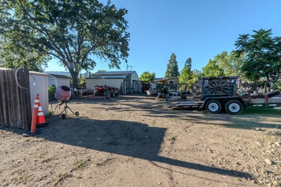 SIDE YARD