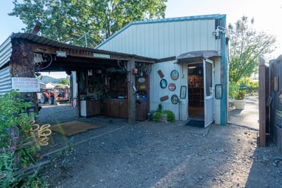 SHOP