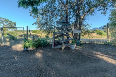 SIDE YARD