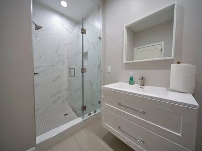 11045 Califa Street, `, North Hollywood, CA