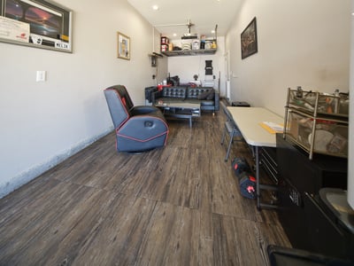 11045 Califa Street, `, North Hollywood, CA