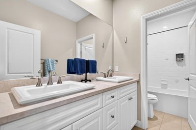 2077 Del Rincon Place, Escondido, CA