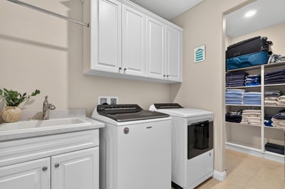 2077 Del Rincon Place, Escondido, CA