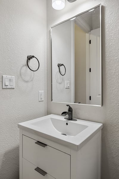 16313 Leopold Trail, Austin, TX