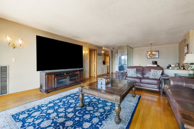 566 Commonwealth Ave, 708, Boston, MA