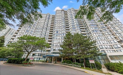PH9-7300 Yonge St., Thornhill, ON