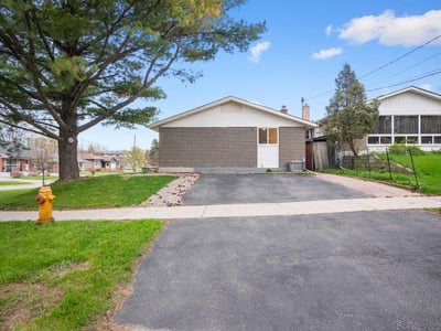 19 Shoreland Cres., Scarborough, ON
