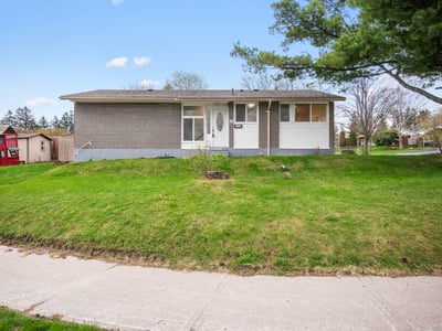 19 Shoreland Cres., Scarborough, ON